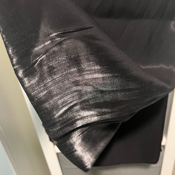 Cejon Metallic Shimmery Black Wrap - Picture 3 of 4